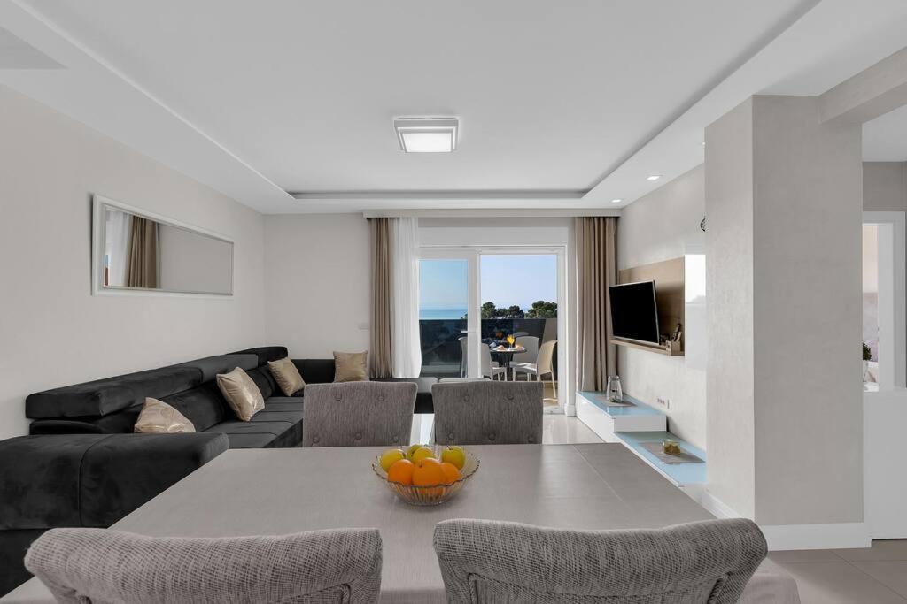 Apartment Hrvoje -Nur 50M Bis Zum Meer - Makarska Exklusiv Проманья Экстерьер фото