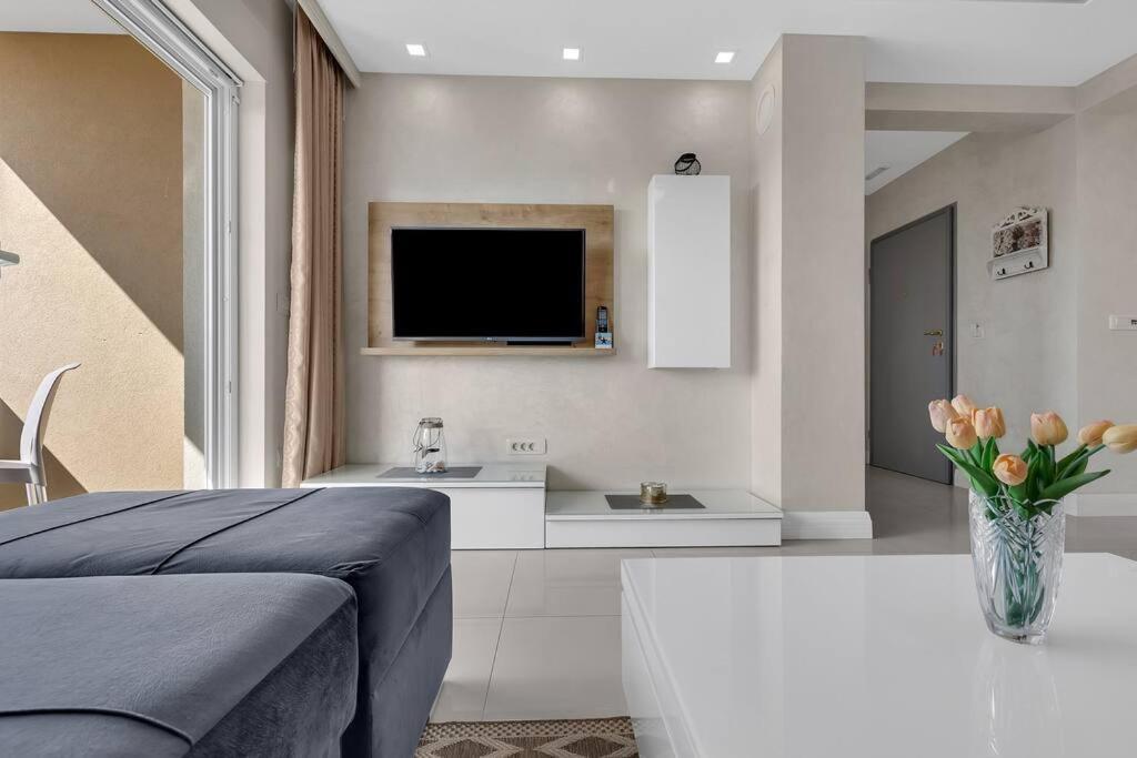 Apartment Hrvoje -Nur 50M Bis Zum Meer - Makarska Exklusiv Проманья Экстерьер фото